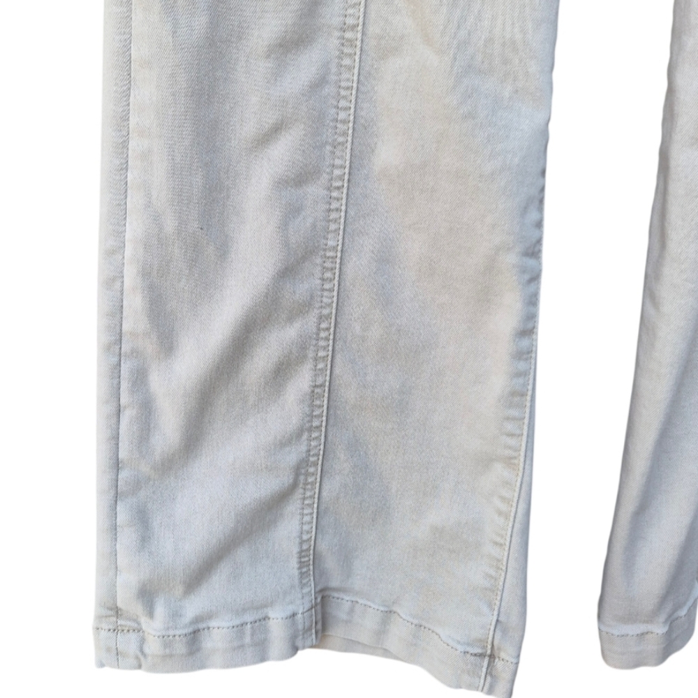 PAIGE Wide Leg High-Rise Jeans in Light Beige - Picture 9 of 16